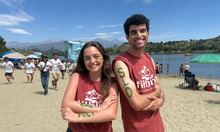 Students show school spirit at canoe race