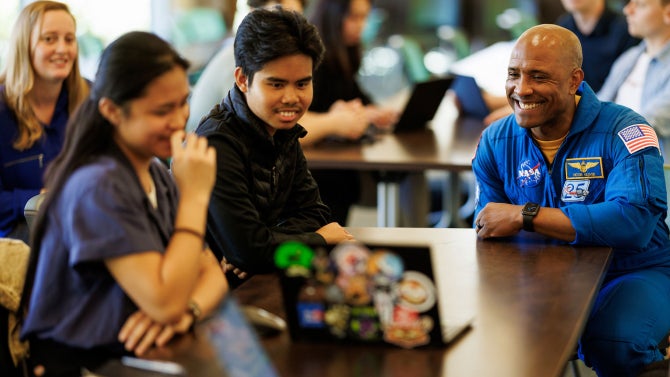 NASA astronaut and Cal Poly alumnus Victor Glover, a 1999 general engineering graduate, meets with Cal Poly Engineering student teams working on projects related to zero-gravity exercise equipment and the Mars Society’s University Rover Challenge.