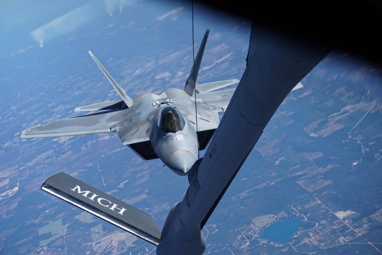 F-22 gets ready for refueling in the air