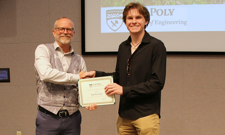 Student receives award from dean