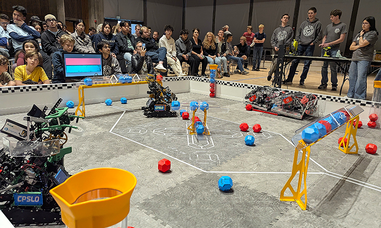 Cal Poly Gear Slingers compete at tournament